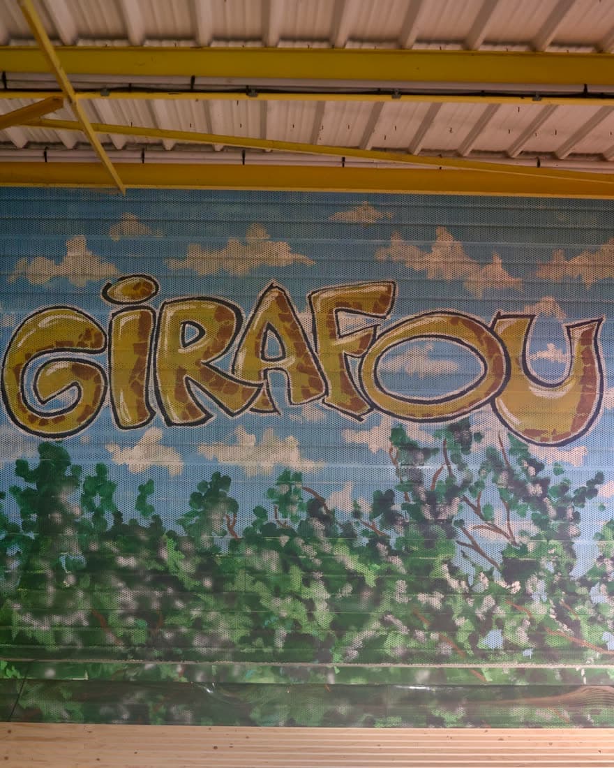 Le mur peint du parc Girafou